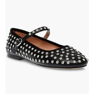 Steve Madden Black Studded Flats